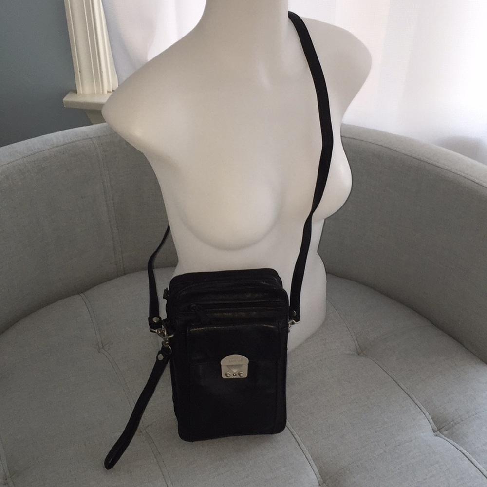 Men’s  Black Leather TUMI 5 pocket Satchel